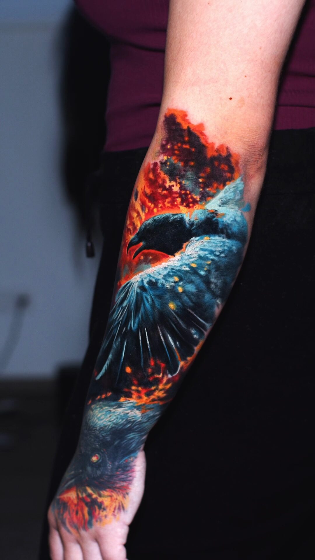 Tattoo Rabe im Flug – Platzierung auf dem Unterarm, Tätowierer Breslau Alex666cold