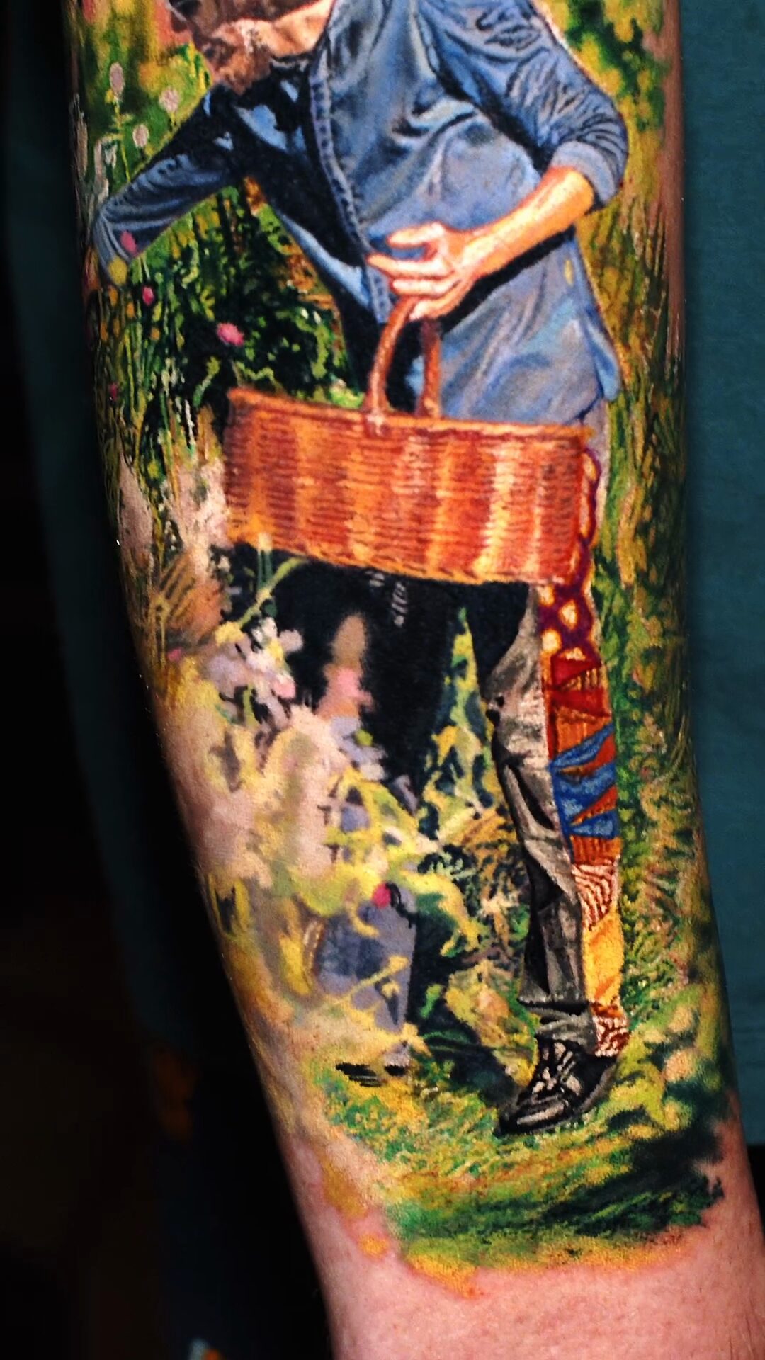 Landschaft mit rotem Dach – malerisches Garten-Tattoo, Color-Realism