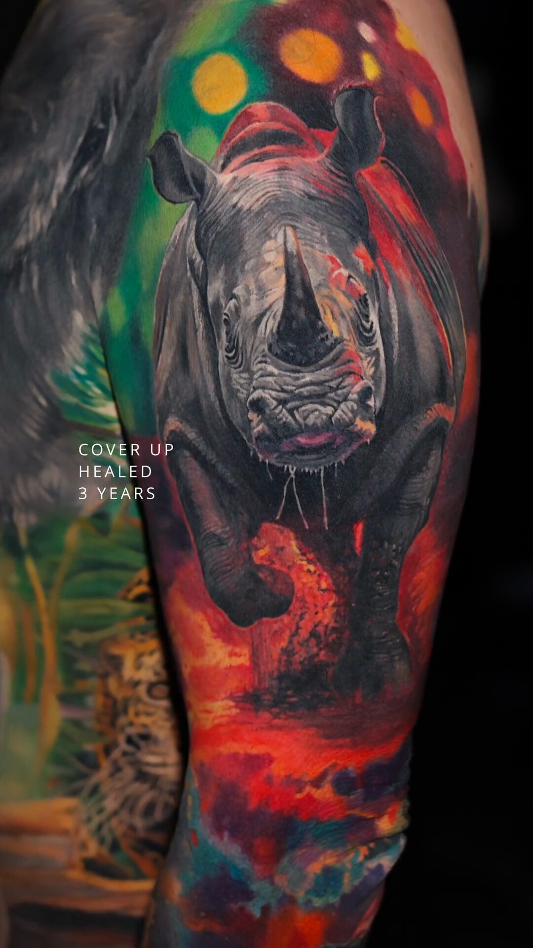Nashorn-Tattoo – Schattenverläufe und Hauttextur an der Schnauze, Color-Realism, Breslau